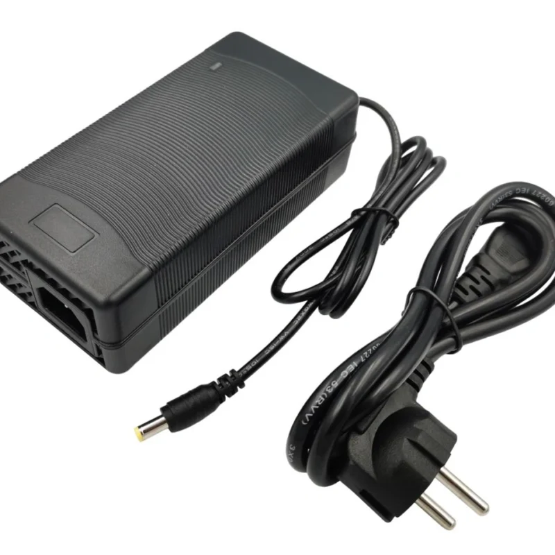 Charger-42V-36V-10S-3A-li-ion-dc2